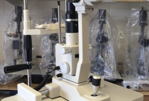 Reichert XCEL 200 Slit Lamp with Haag Streit Tonometer